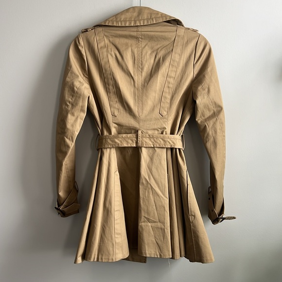 Life Box pleated ruffle bottom trench coat jacket - Picture 5 of 8